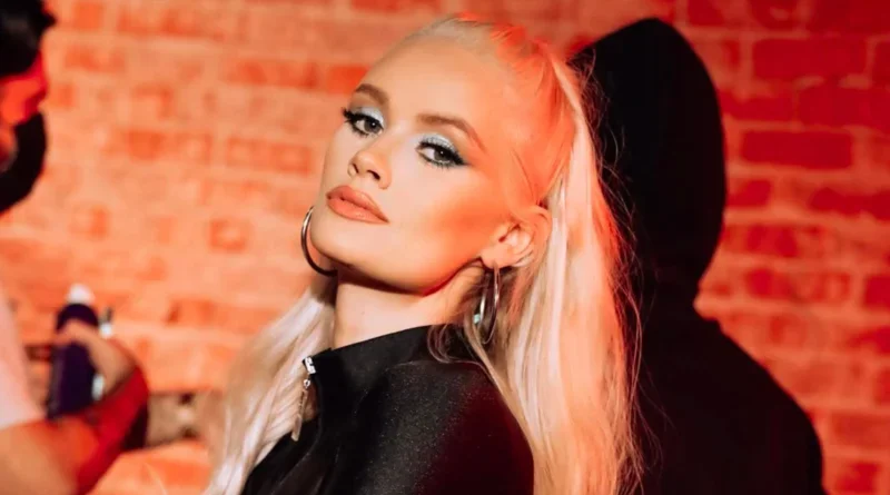 Dunia Musik Berduka, Lauren Bennett Meninggal Dunia